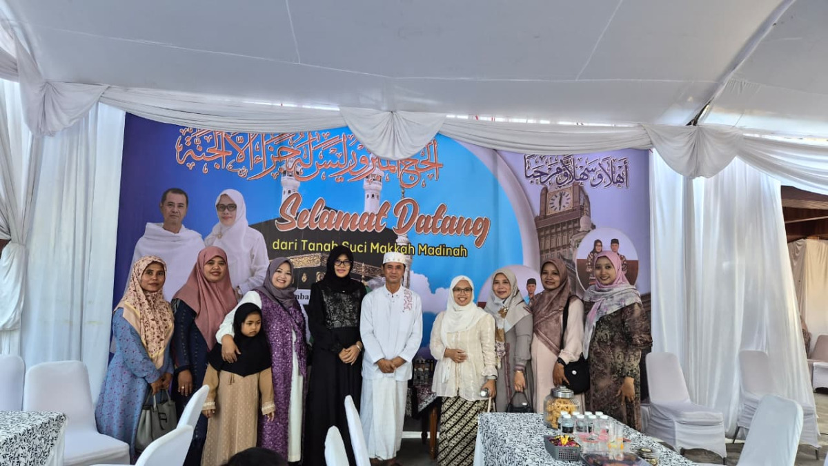 PC Fatayat NU Kabupaten Blitar Bersilaturahmi dengan Sekda Kabupaten Blitar Pasca Menunaikan Ibadah Haji